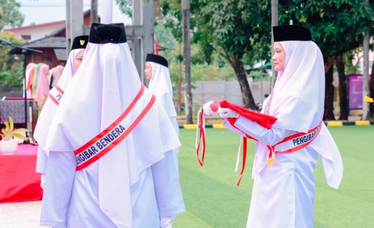 “SPIDI Ikrarkan Falsafah Bugis pada Upacara HUT Ke-80 Republik Indonesia”