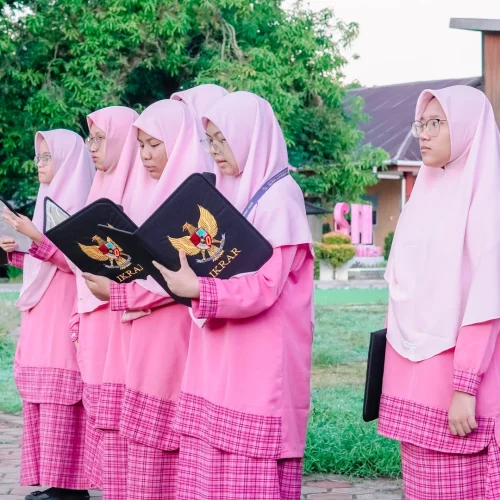 Perempuan dan Kepemimpinan dalam Diskursus Islam