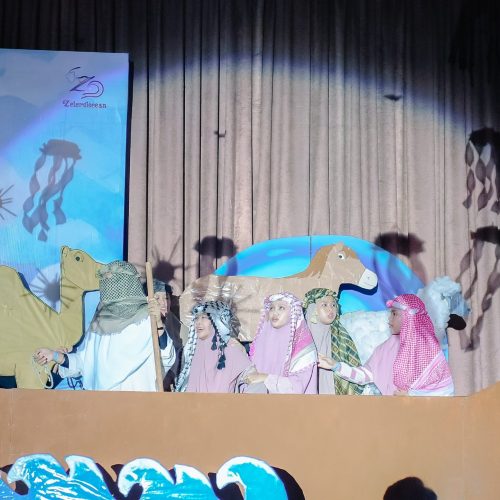 Sekolah Putri Darul Istiqamah Gelar Pentas Dakwah dan Seni