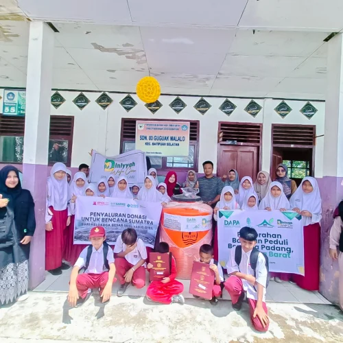 Wujudkan Kepedulian, Keluarga Besar SPIDI, DIBS, dan SADIQ Salurkan Donasi Rp34,6 Juta untuk Korban Banjir Sumatra Barat