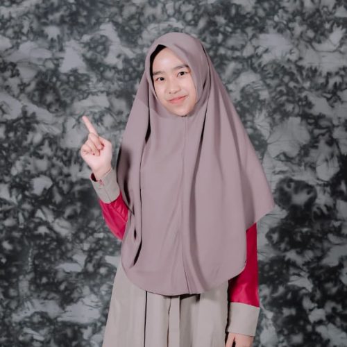 Jejak dari Korea Selatan: Qimora Salsabila, Pemimpin yang Lahir dari Lapangan